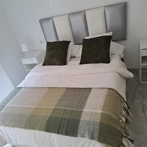 https://apartamento-fuengirola-3.1costadelsol.com